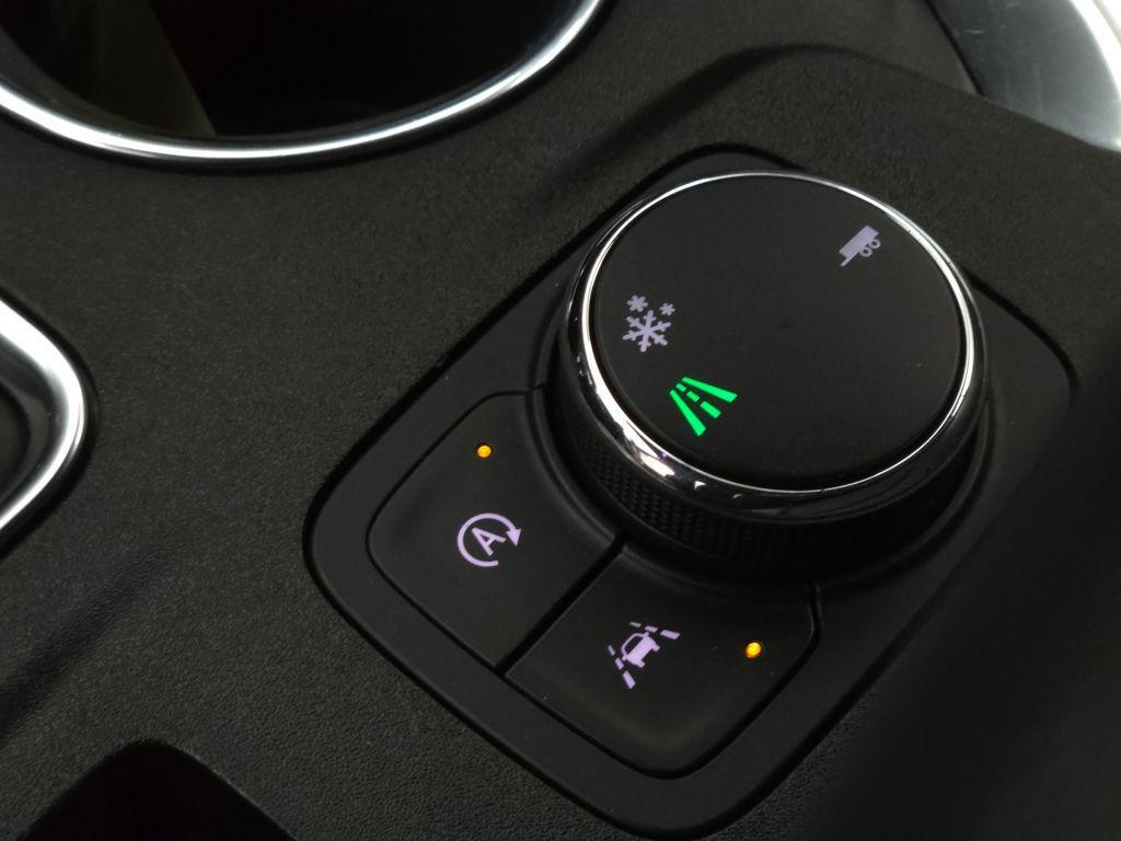 used 2023 Chevrolet Traverse car, priced at $31,000