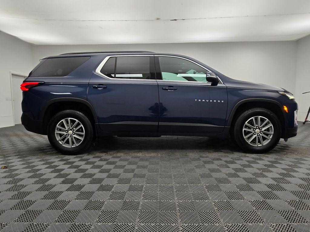used 2023 Chevrolet Traverse car, priced at $31,000