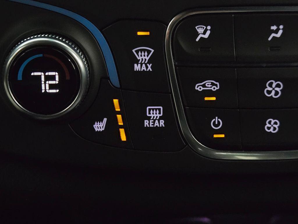 used 2023 Chevrolet Traverse car, priced at $31,000