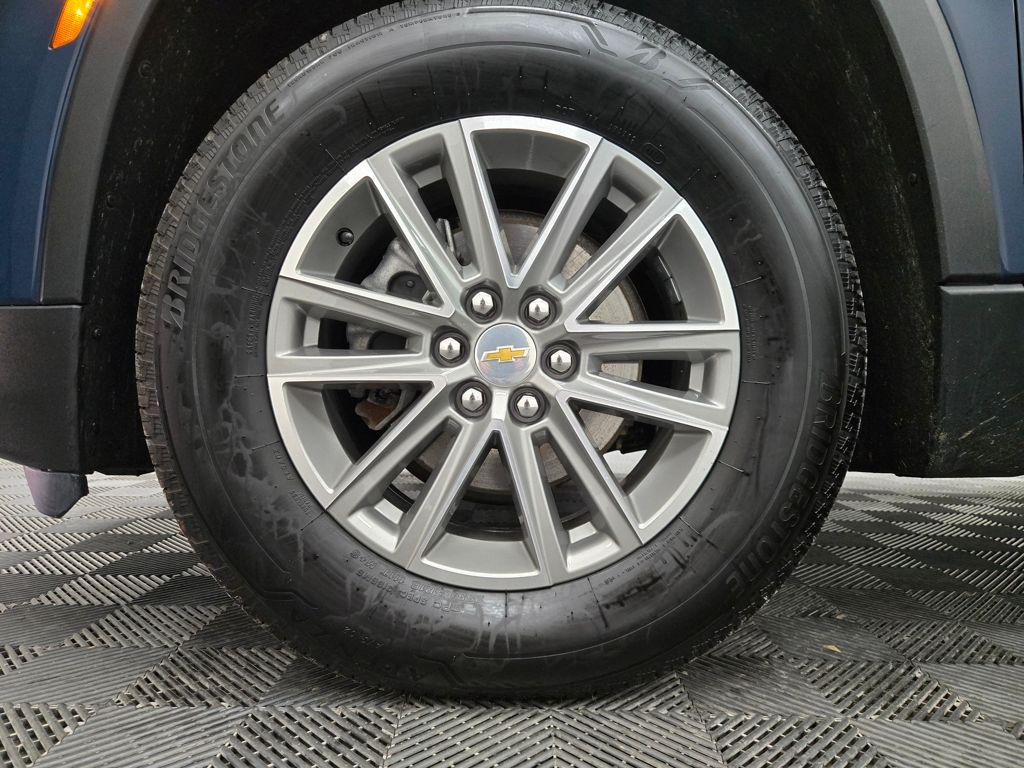 used 2023 Chevrolet Traverse car, priced at $31,000