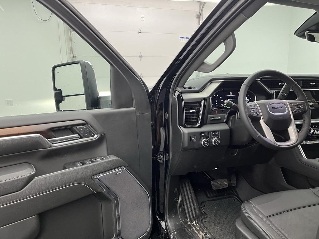 new 2024 GMC Sierra 2500 car, priced at $99,000