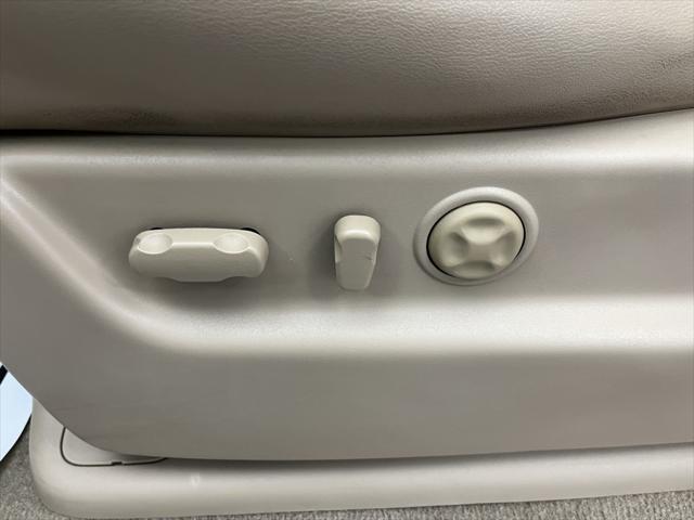 used 2013 GMC Yukon car, priced at $16,995