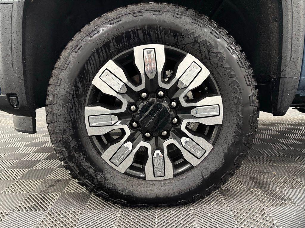 new 2025 GMC Sierra 2500 car, priced at $84,940