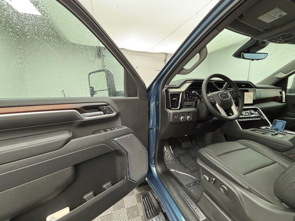 new 2025 GMC Sierra 2500 car, priced at $84,940