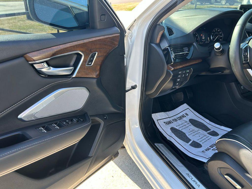 used 2020 Acura RDX car, priced at $27,997