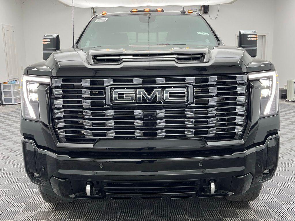 new 2025 GMC Sierra 2500 car, priced at $93,500