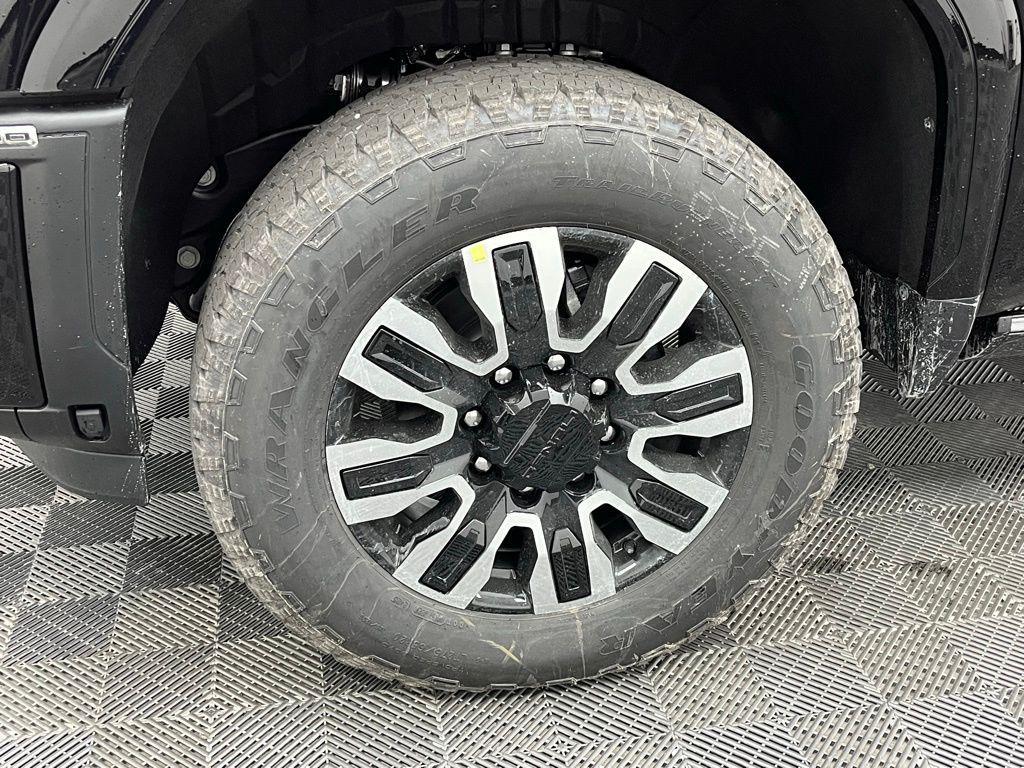 new 2025 GMC Sierra 2500 car, priced at $93,500