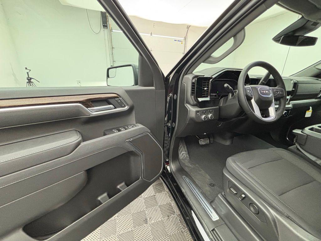new 2026 GMC Sierra 1500 car, priced at $52,640