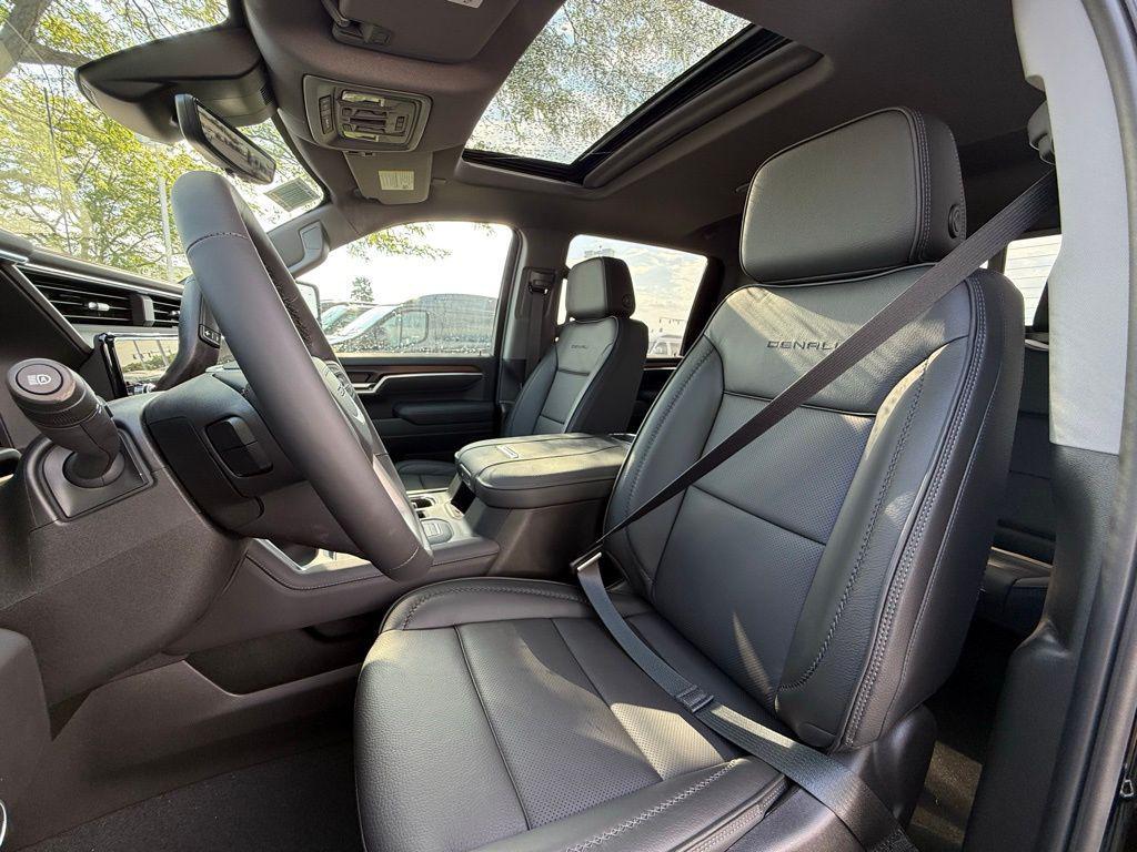 new 2025 GMC Sierra 2500 car, priced at $84,000