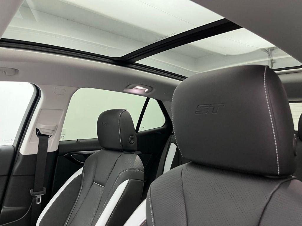 new 2025 Buick Envision car, priced at $40,000