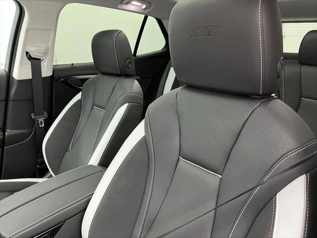new 2025 Buick Envision car, priced at $42,997