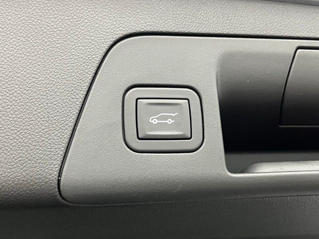 new 2025 Buick Envision car, priced at $40,000