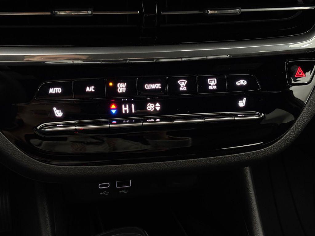 new 2026 Buick Envista car, priced at $31,355