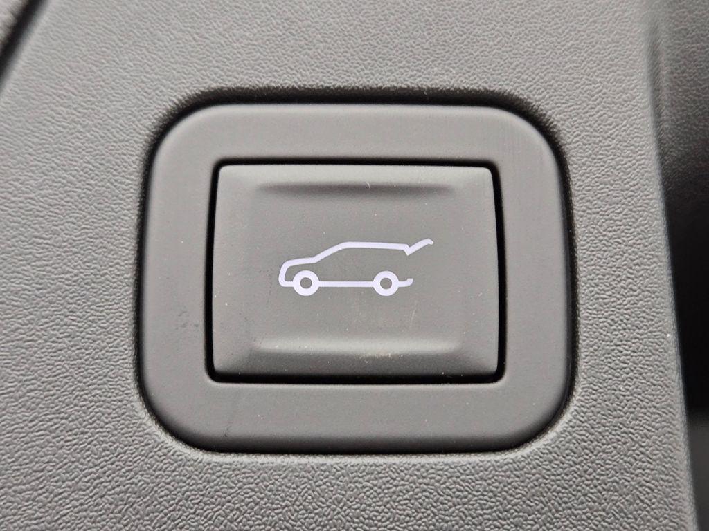 new 2025 Buick Envision car, priced at $40,003