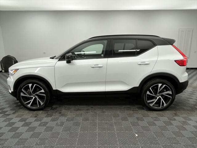 used 2019 Volvo XC40 car, priced at $24,298