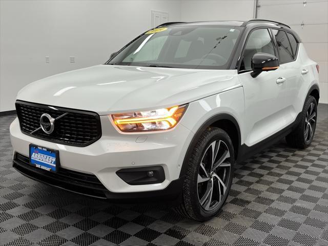 used 2019 Volvo XC40 car, priced at $24,298