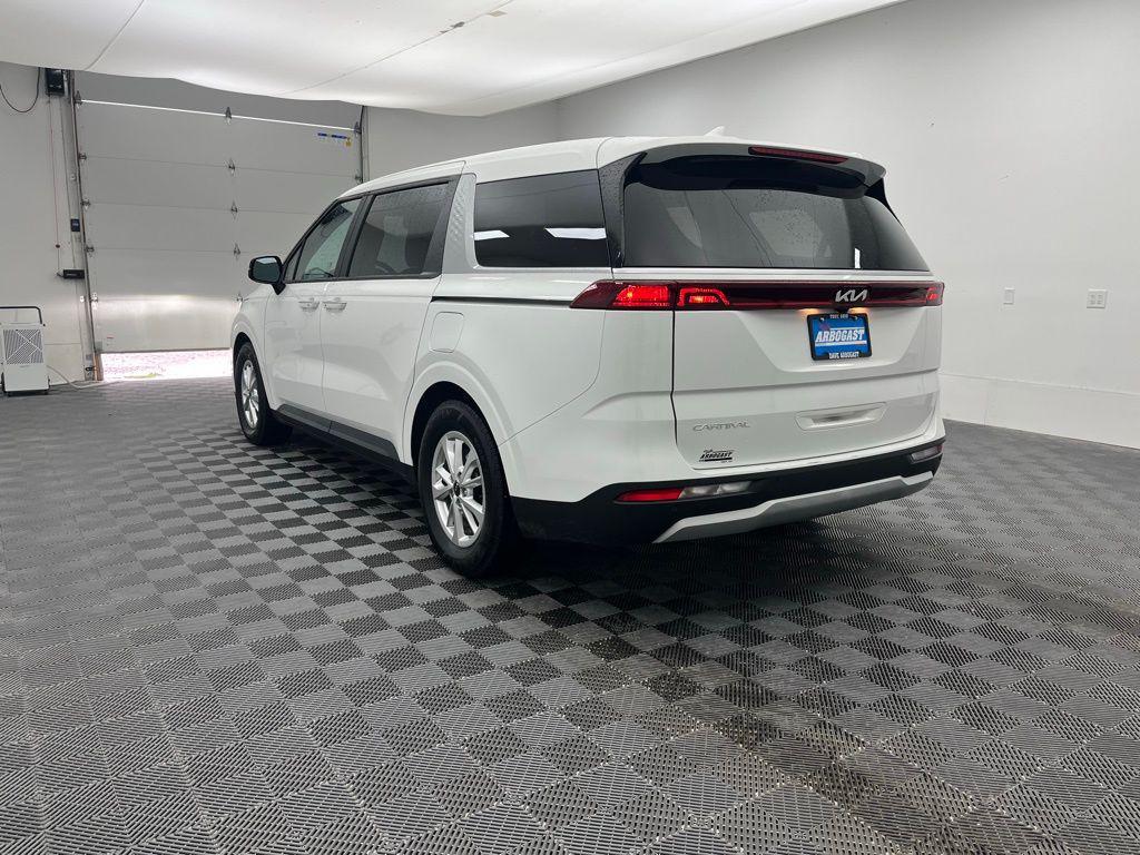used 2024 Kia Carnival car, priced at $30,652
