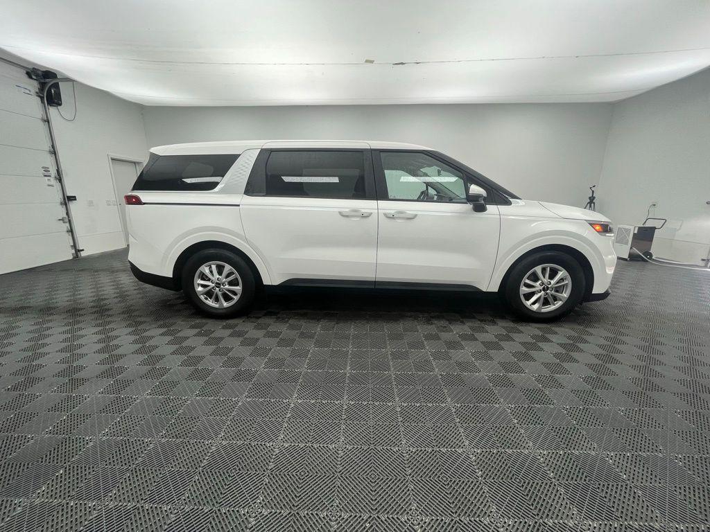used 2024 Kia Carnival car, priced at $30,652