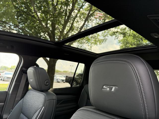 new 2025 Buick Enclave car, priced at $52,480