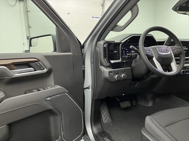 new 2025 GMC Sierra 1500 car, priced at $53,390