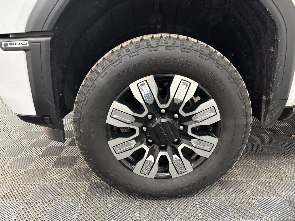 new 2025 GMC Sierra 2500 car, priced at $85,798