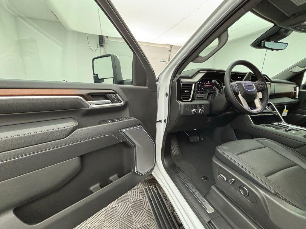 new 2025 GMC Sierra 2500 car, priced at $85,798