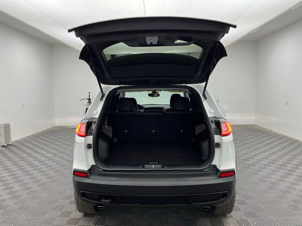 used 2022 Jeep Cherokee car, priced at $24,448