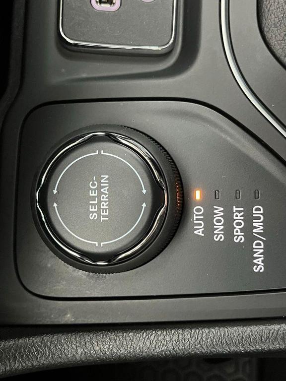 used 2022 Jeep Cherokee car, priced at $24,448