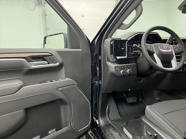 new 2025 GMC Sierra 1500 car, priced at $55,580