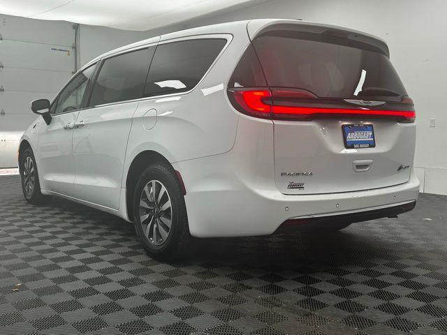 used 2023 Chrysler Pacifica Hybrid car, priced at $24,529