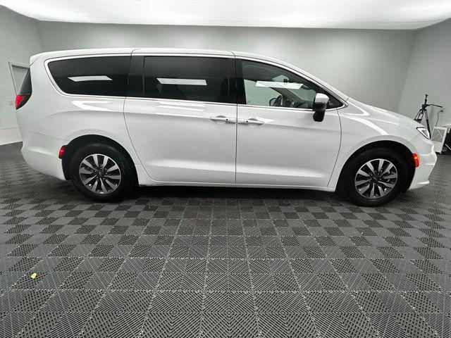 used 2023 Chrysler Pacifica Hybrid car, priced at $24,529