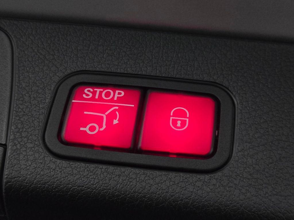 used 2022 Mercedes-Benz GLB 250 car, priced at $29,446