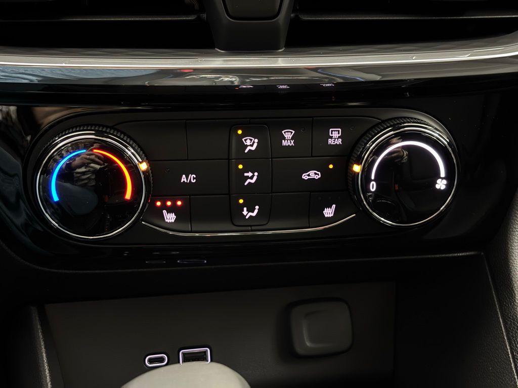 new 2026 Buick Encore GX car, priced at $31,801