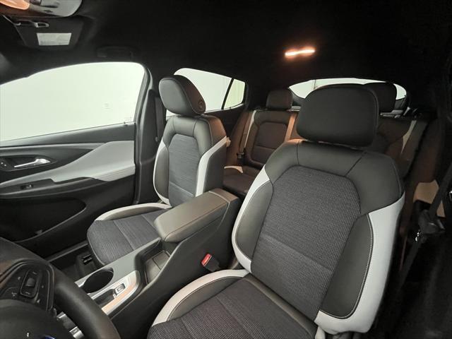 new 2025 Buick Envista car, priced at $24,531