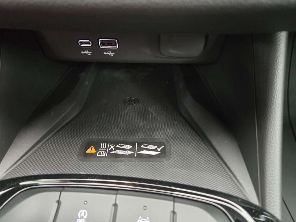 new 2025 Buick Envista car, priced at $27,000