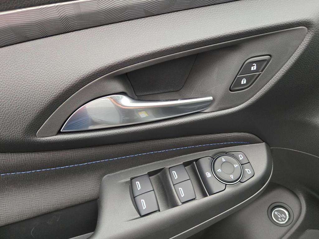new 2025 Buick Envista car, priced at $29,008