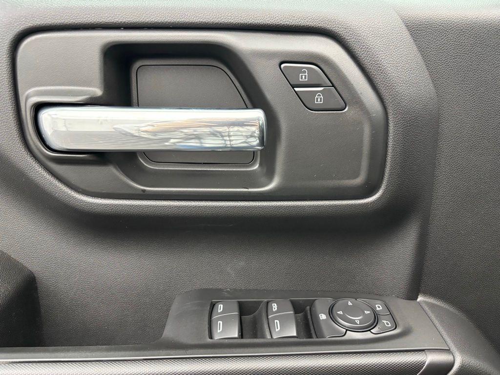 new 2026 GMC Sierra 1500 car, priced at $44,995