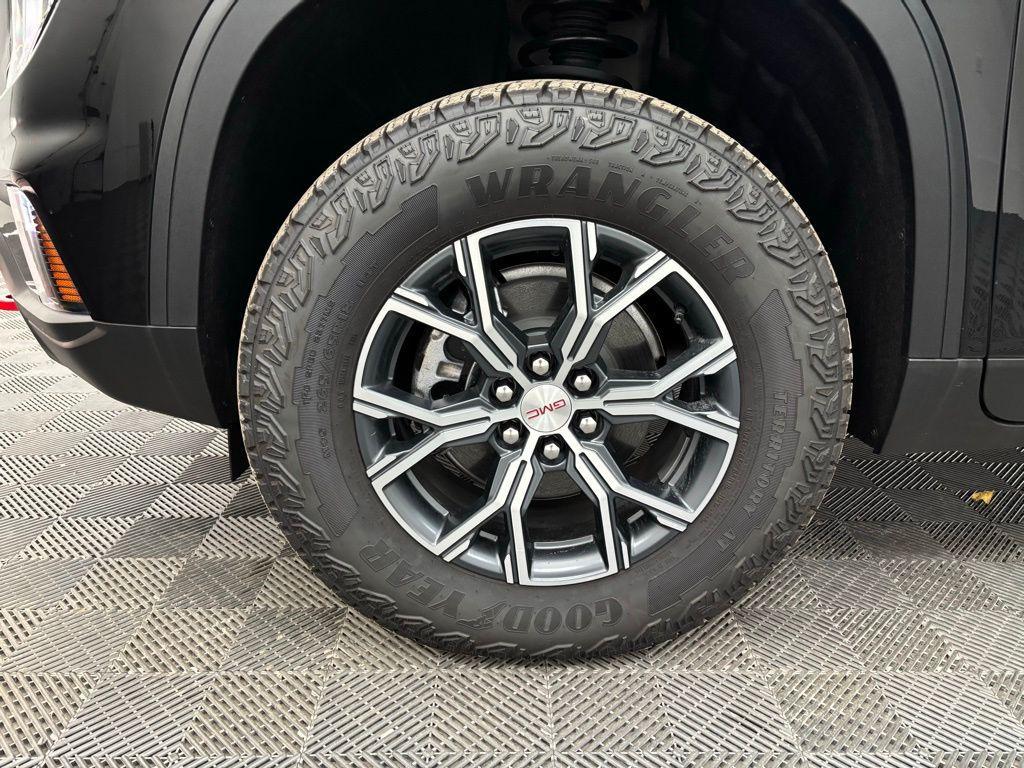 new 2025 GMC Acadia car, priced at $52,000