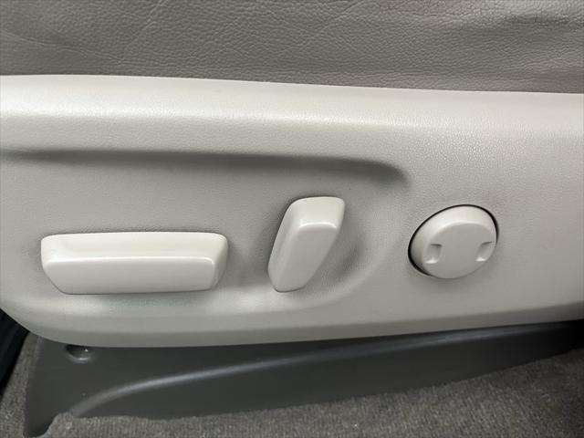 used 2016 Toyota Sienna car, priced at $16,200