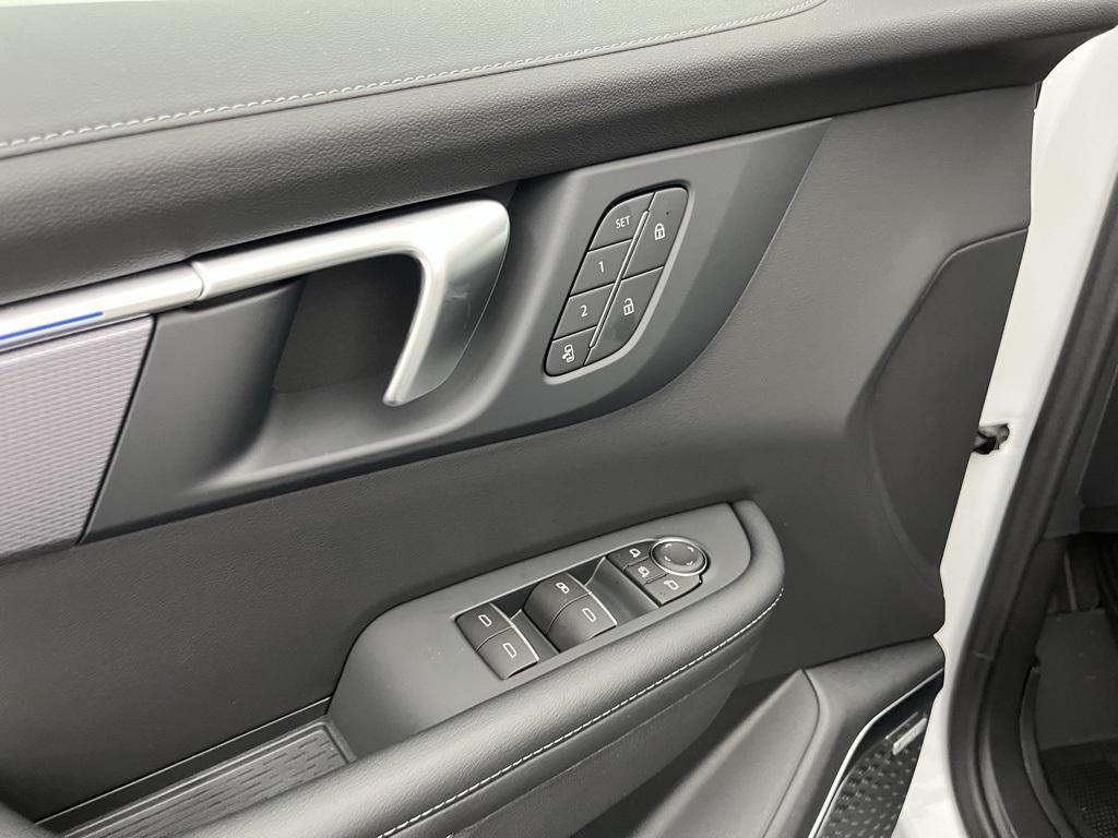 new 2025 Buick Enclave car, priced at $48,776
