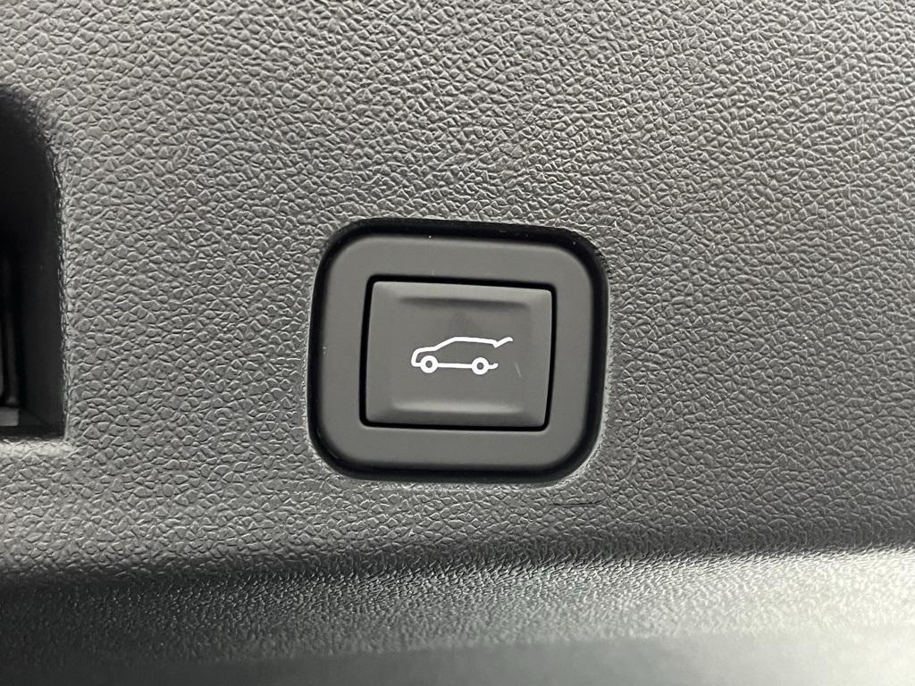 new 2025 Buick Enclave car, priced at $48,776