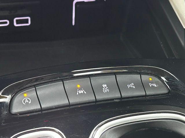 used 2022 Buick Envision car, priced at $26,698