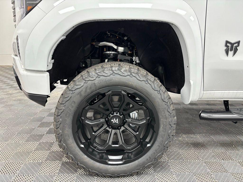 new 2025 GMC Sierra 1500 car, priced at $82,000
