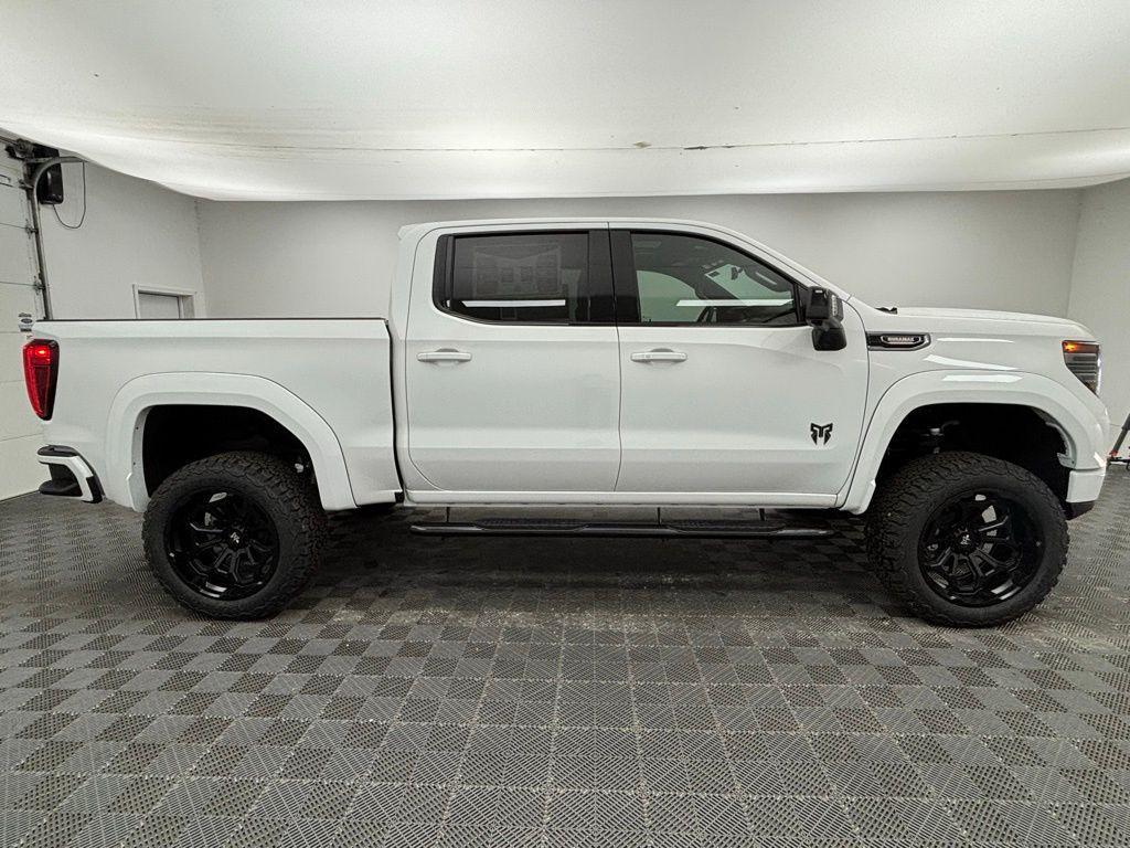 new 2025 GMC Sierra 1500 car, priced at $82,000