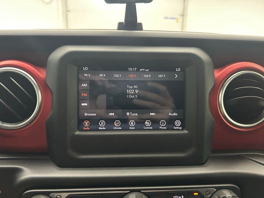 used 2021 Jeep Gladiator car, priced at $35,547
