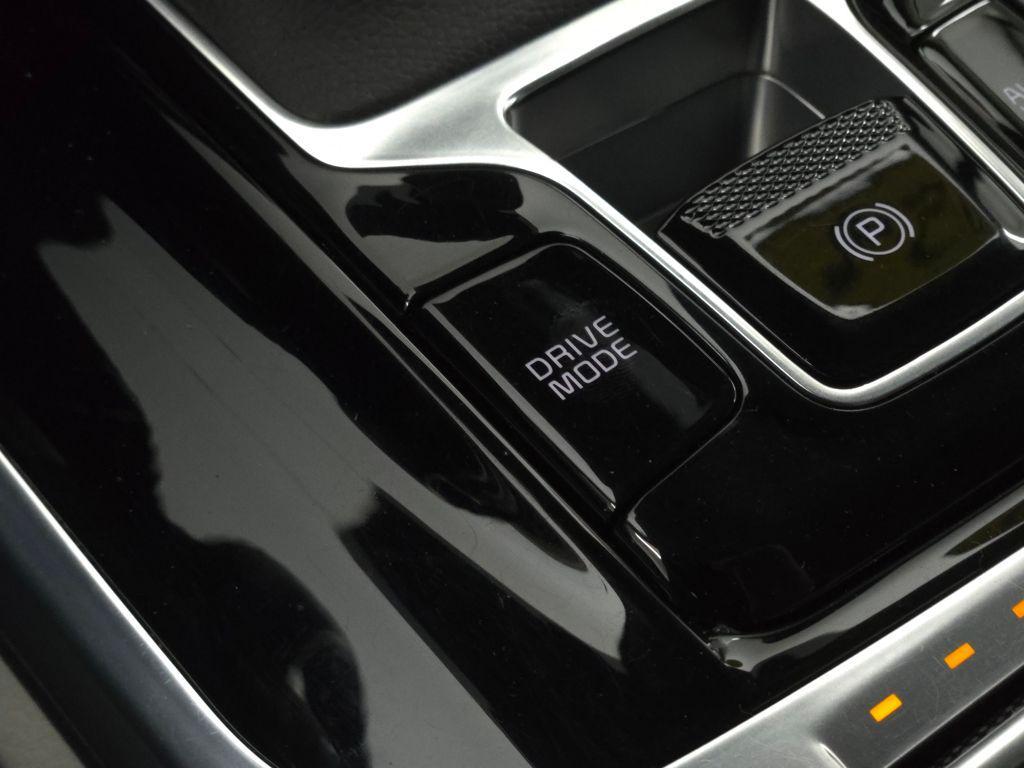 used 2024 Kia Carnival car, priced at $36,681