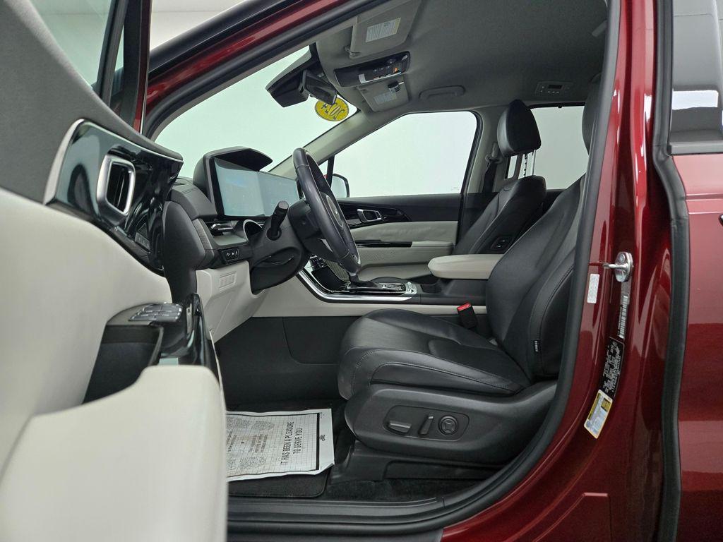 used 2024 Kia Carnival car, priced at $36,681