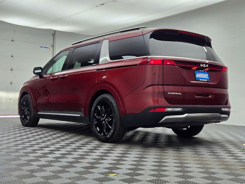 used 2024 Kia Carnival car, priced at $36,681