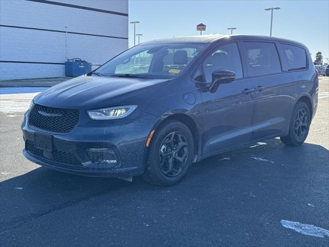 used 2022 Chrysler Pacifica Hybrid car, priced at $27,987