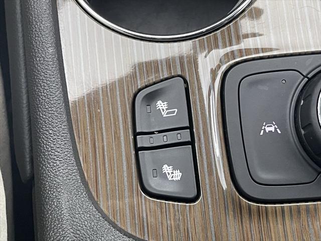 used 2023 GMC Acadia car, priced at $30,518